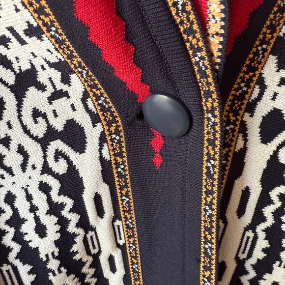 Carmen Size XL cardigan - Picture 8 of 12